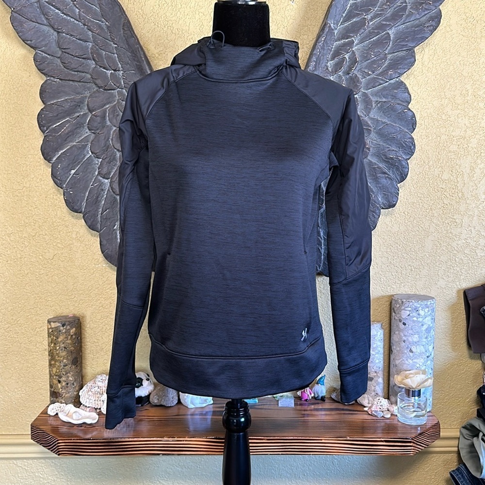 Under Armour Pull Over Sweater